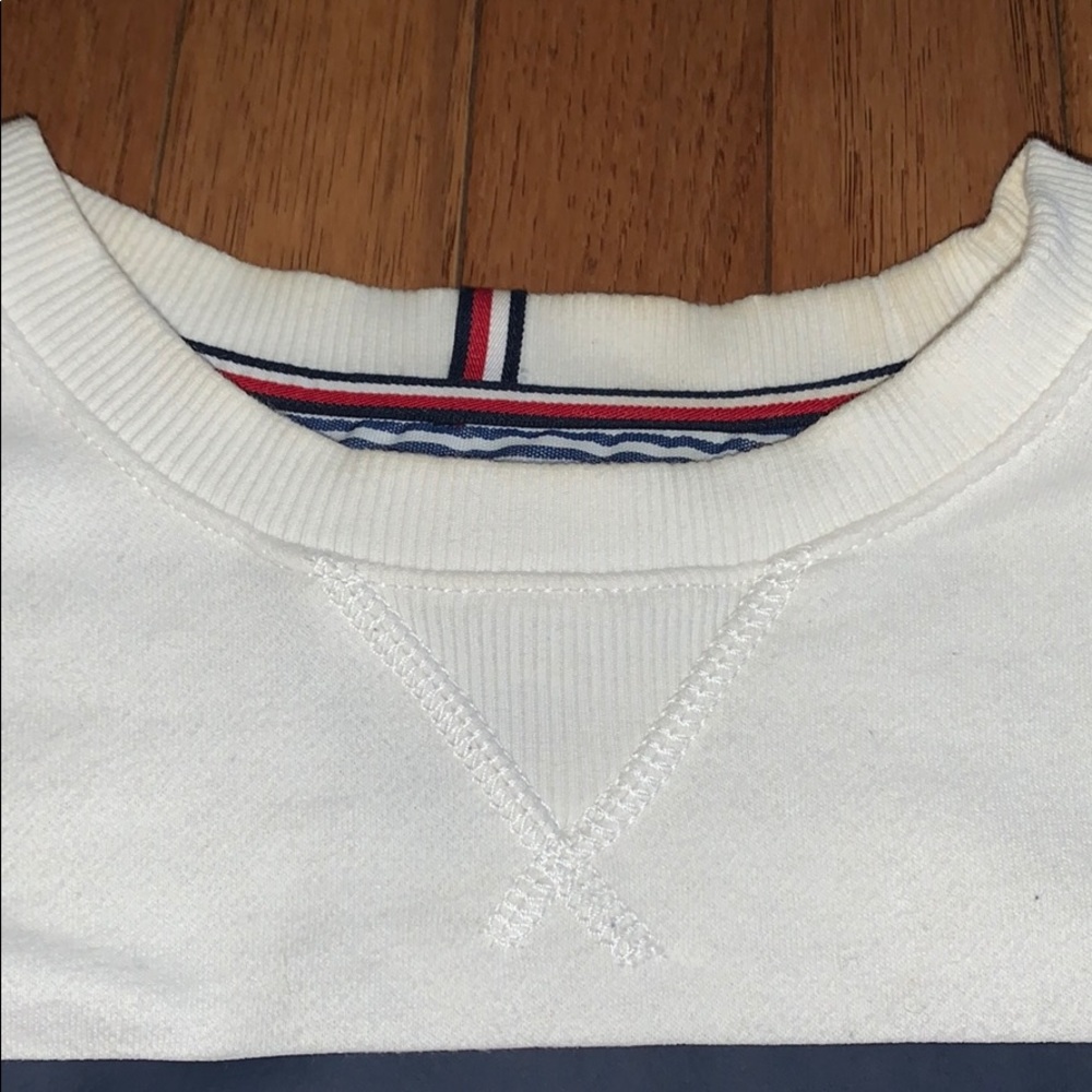 Sweater - Picture 5 of 5